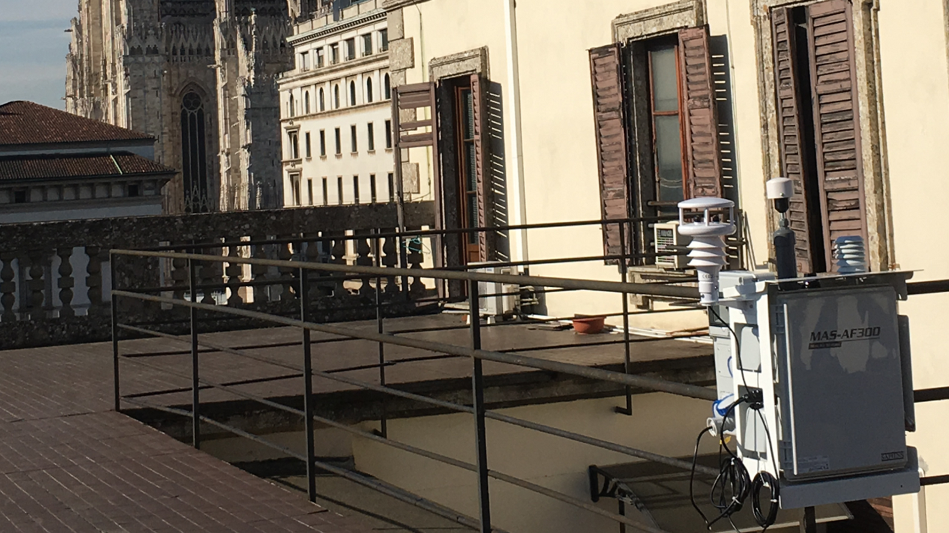 Effectiveness in Evaluating Roadside Air Quality for Milan Government